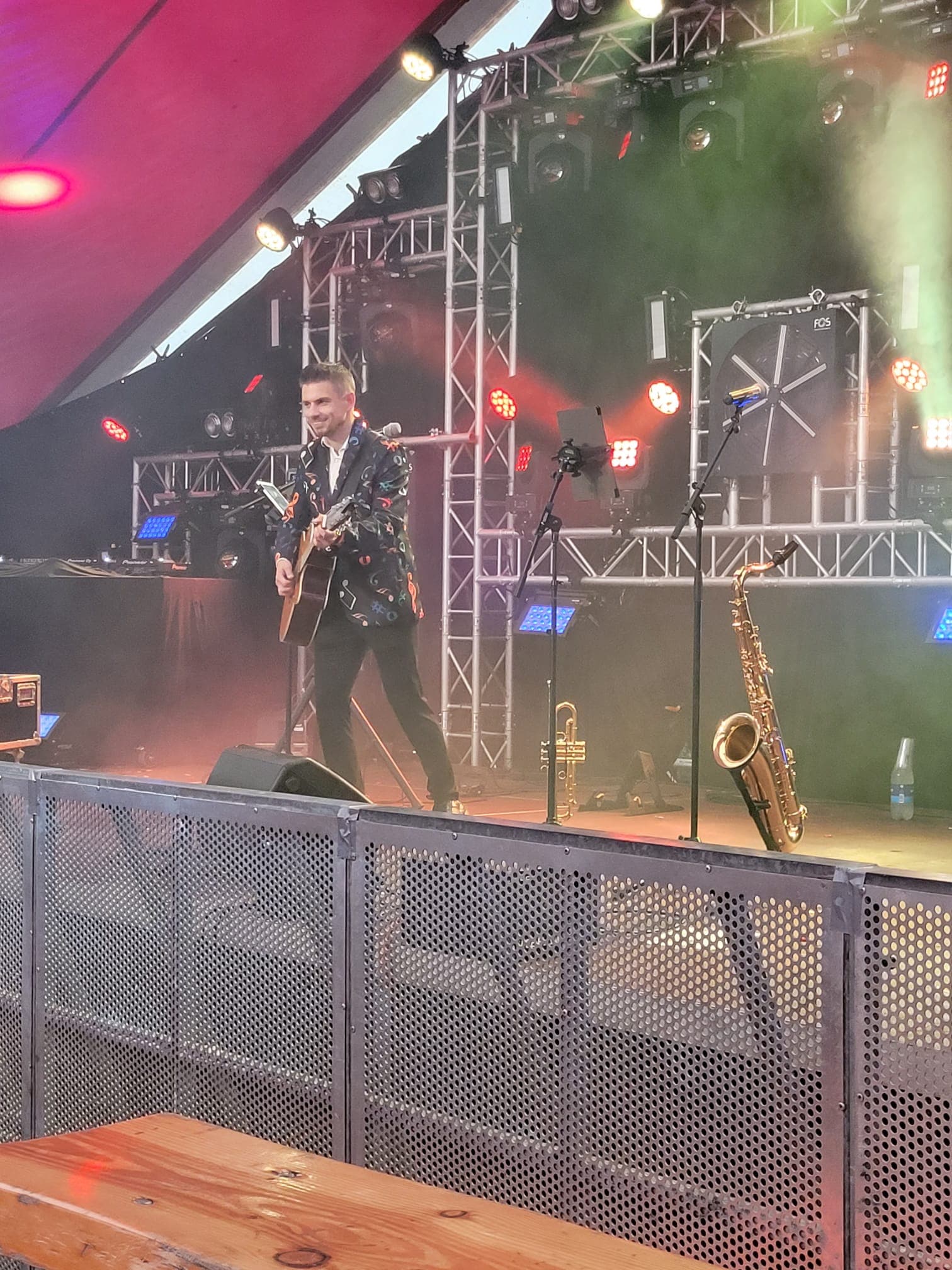 Muzikale entertainer 3 sets van 40 minuten