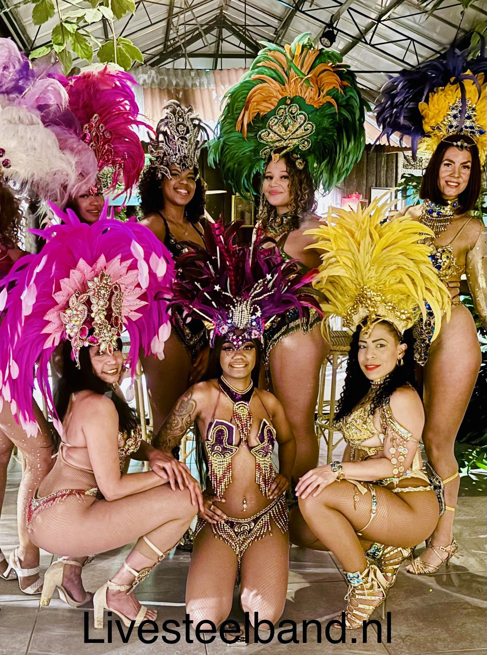 Samba-show met Samba-danseressen.