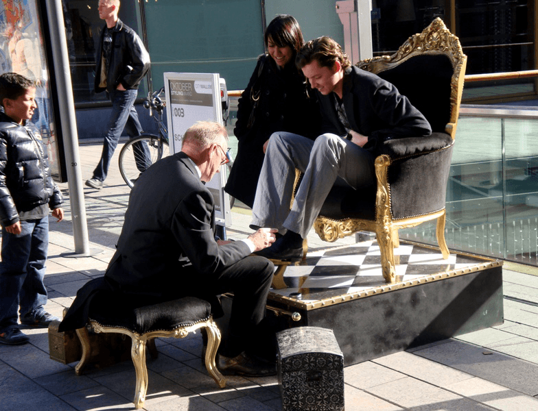 Sjaak de Schoenenpoetser