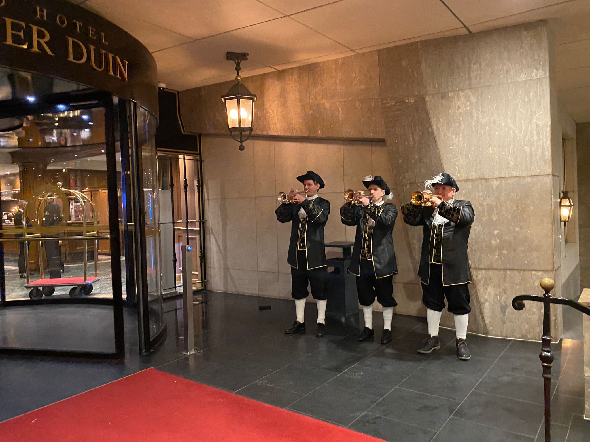 2. Het Nederlands herauten trompet duo