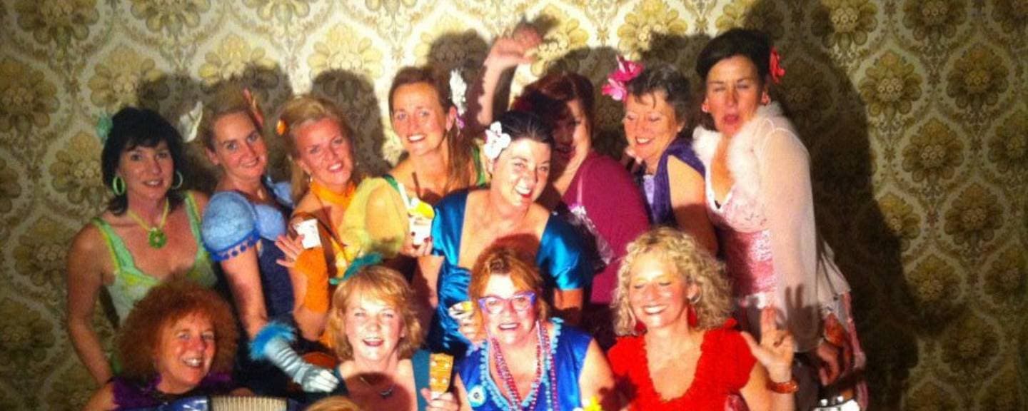 Dameskoor Uit volle borsten