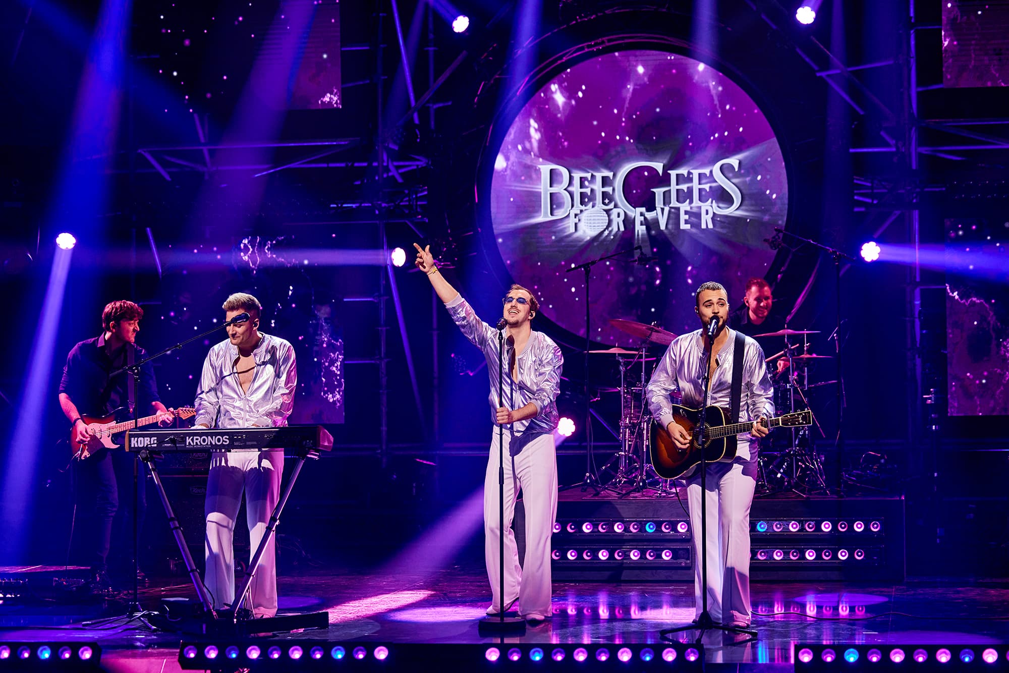 Bee Gees by MainCourse