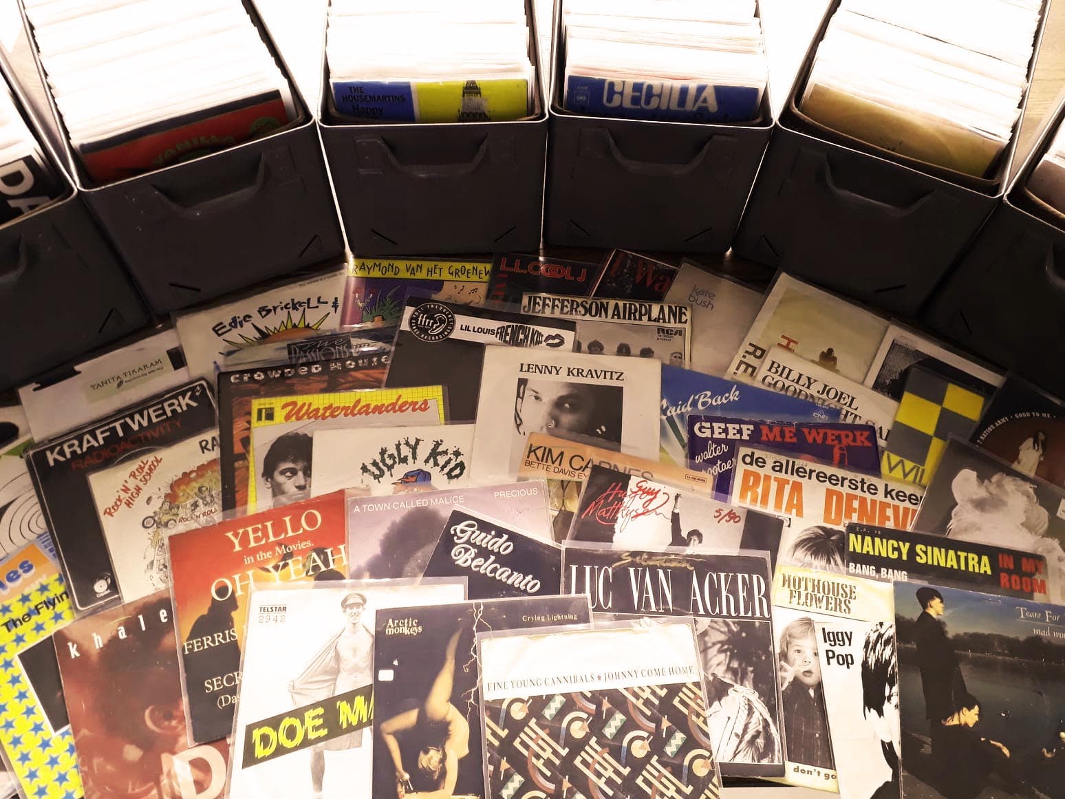 Mousta & Danny's Singles Bar