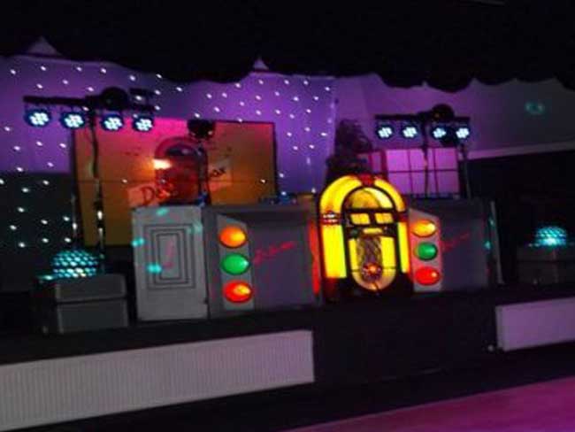 Drive In Show & Karaoke Show