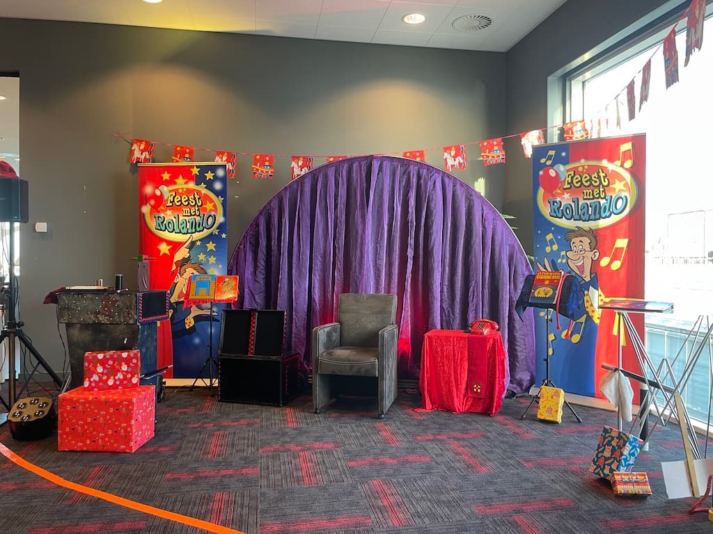 De uit je dak show van Rolando