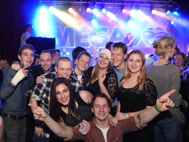 MEGA90's on tour!