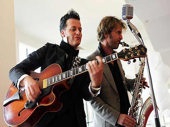 Howlin’ Guitar & Swingin’ Saxophone