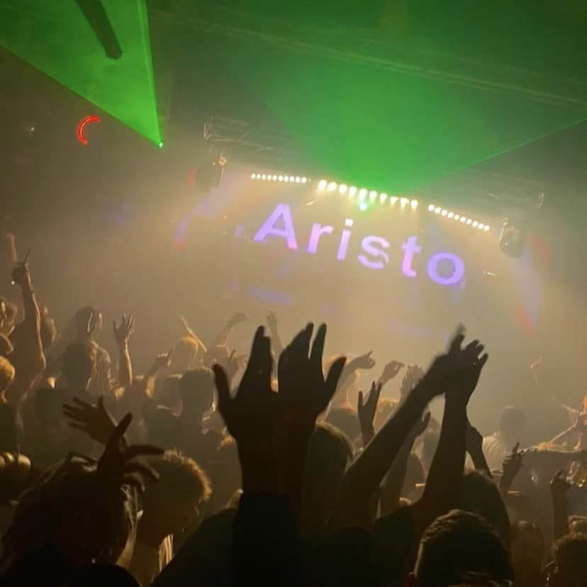 ROBIN ARISTO – 4 Hours